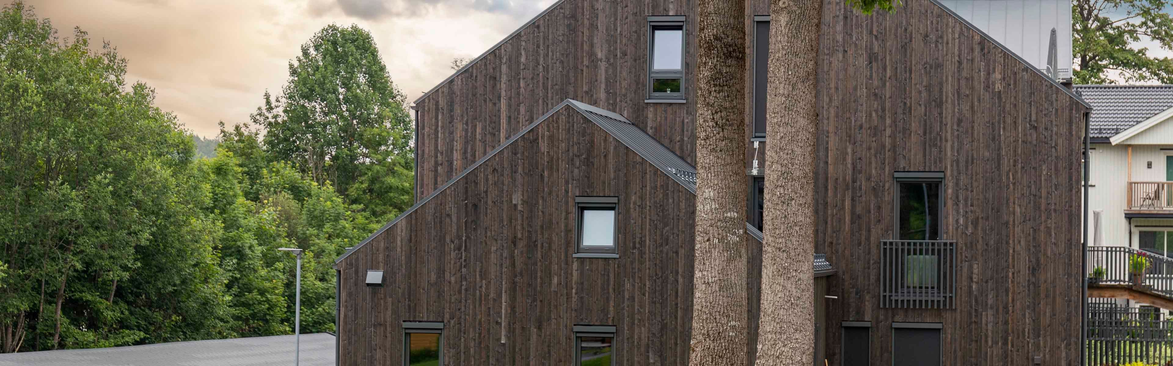 Hus med NORD dobbelfals rett kledning.