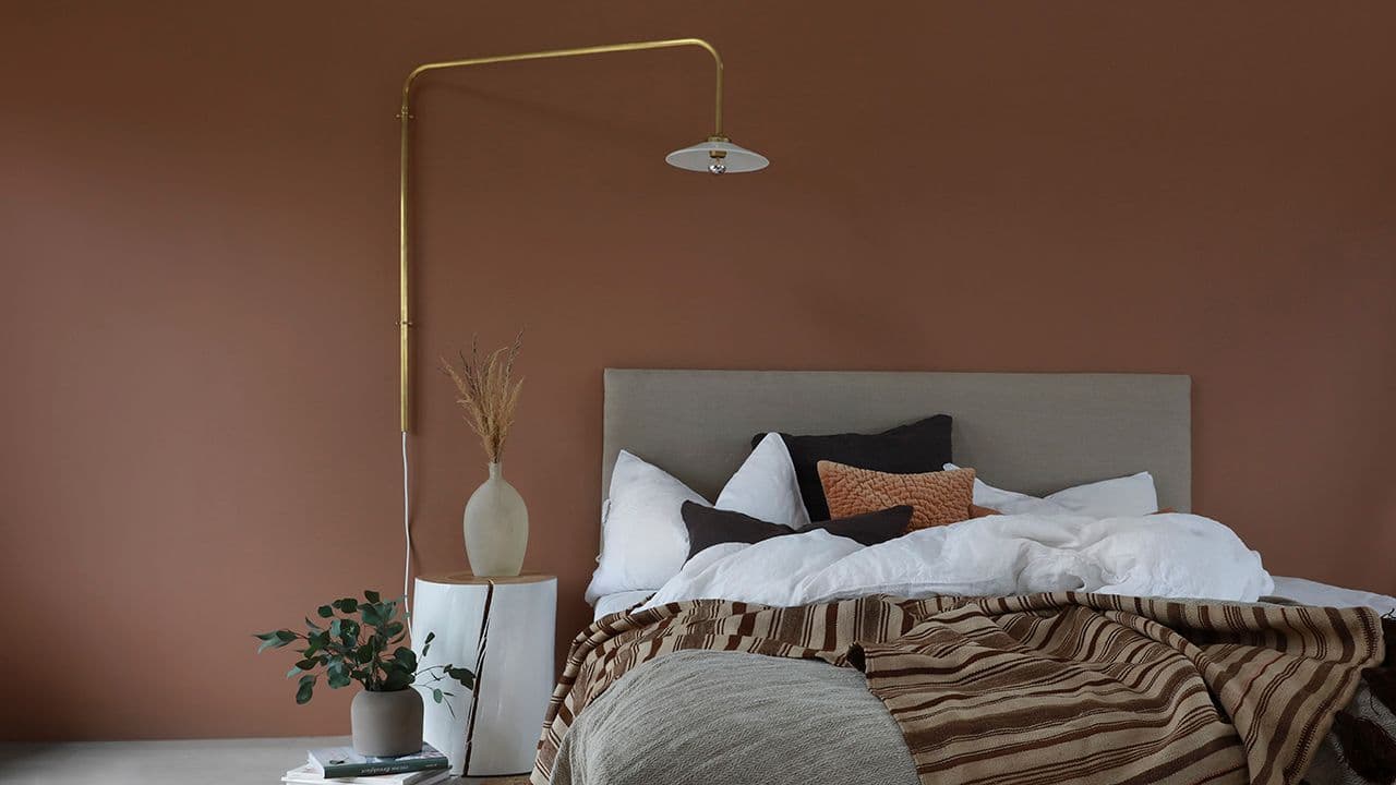 Walls2Paint malt med Jotun Lady Adventure 11175 i soverom.