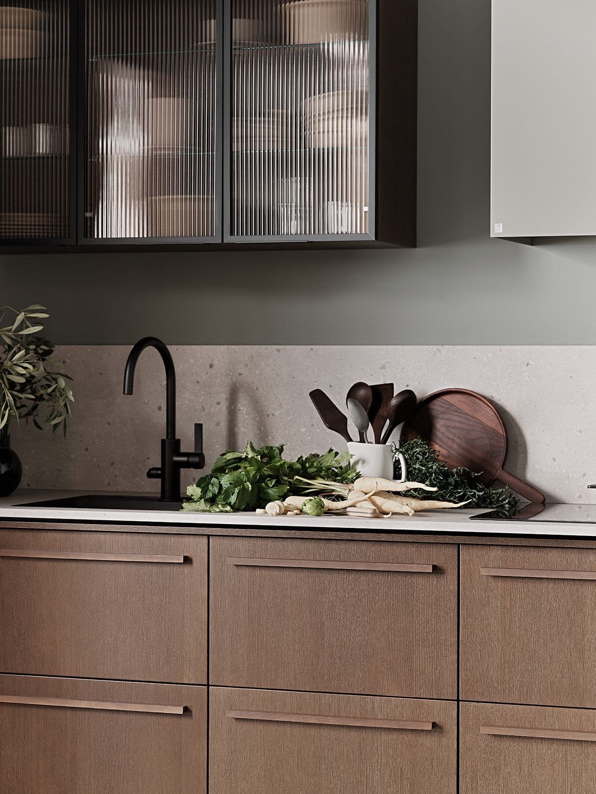 eksklusivt kjøkken fra Sigdal i modellen Signatur favn med bølget skapfront