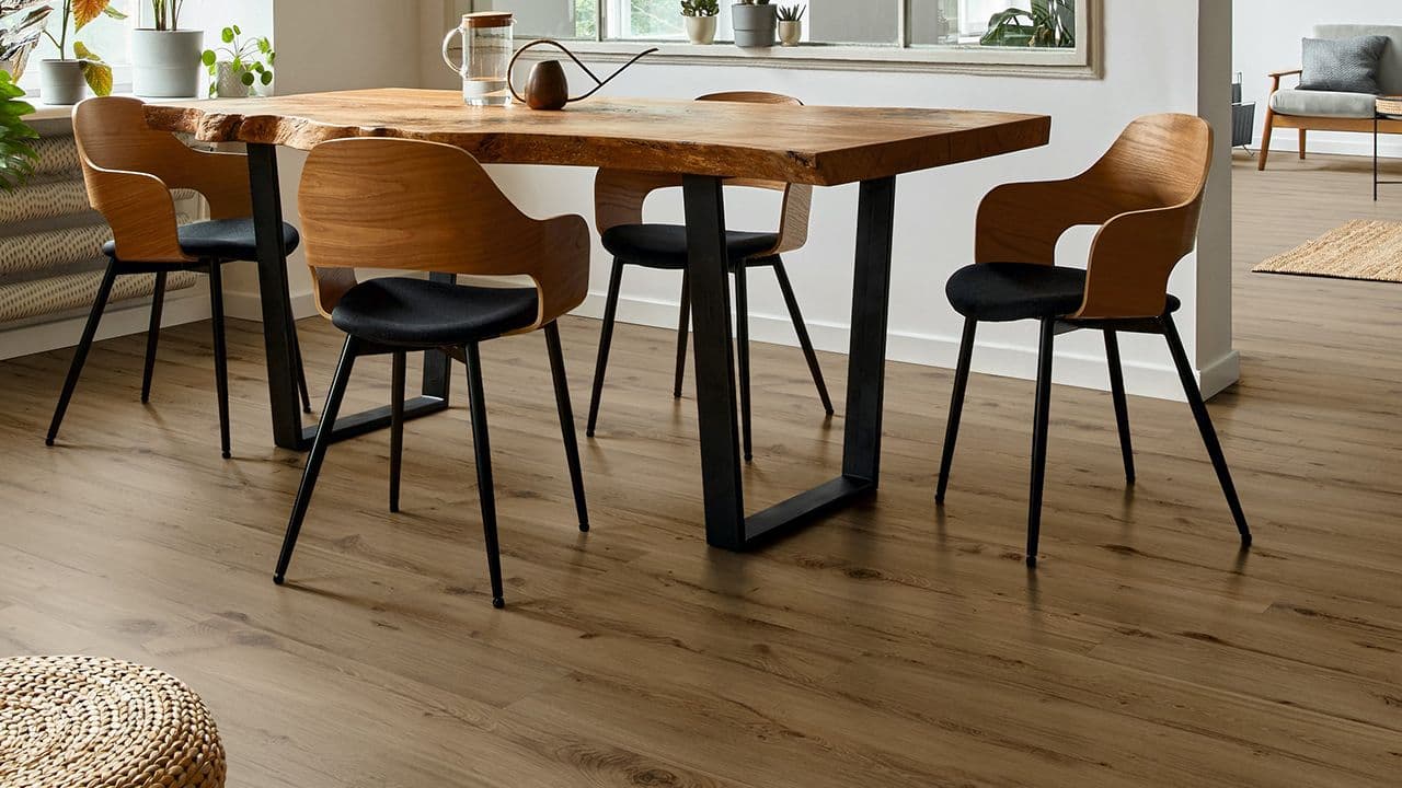 Aspecta klikkvinyl fra Farveringen i spisestue.