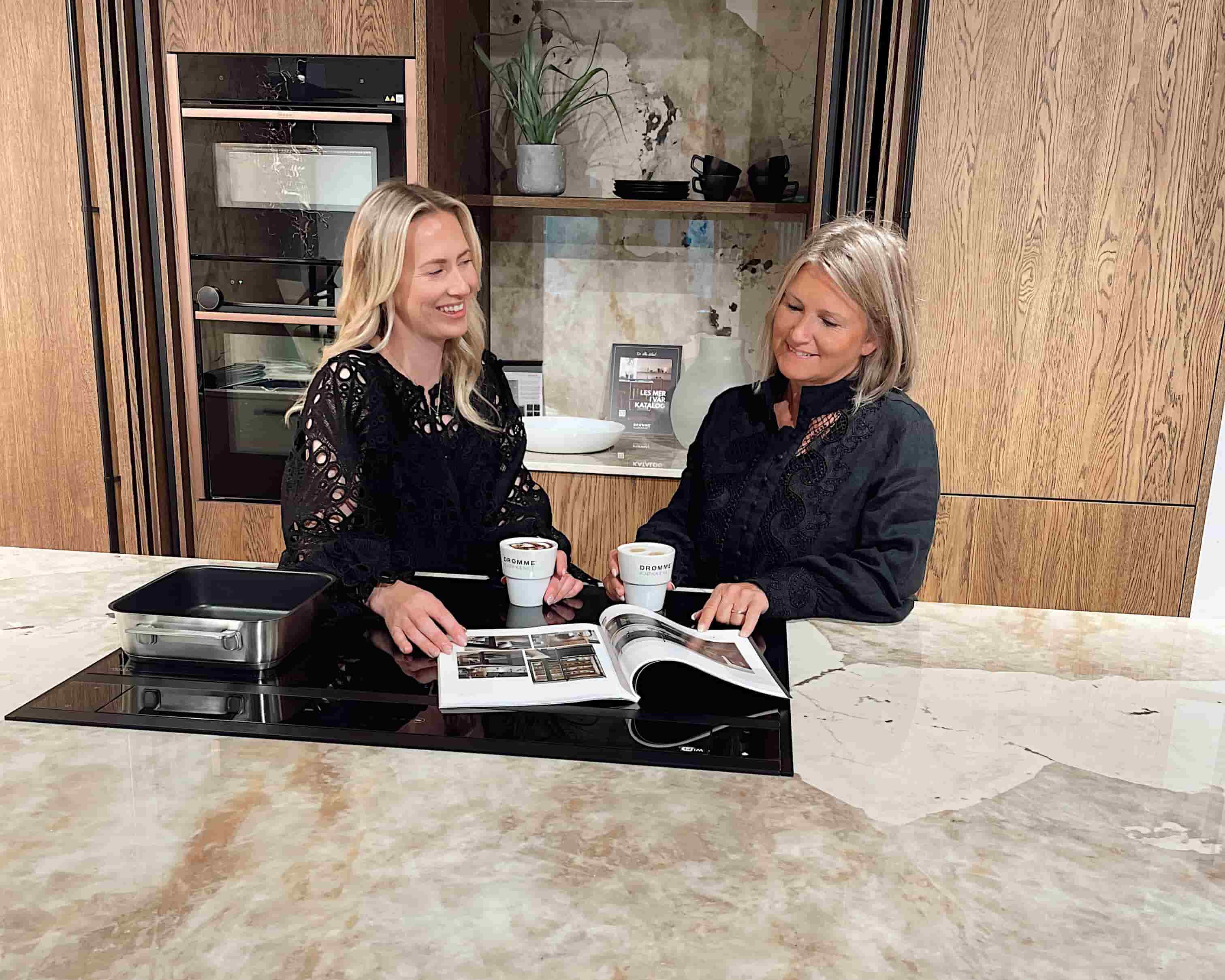 Ansatte som hjelper deg med å tegne kjøkken